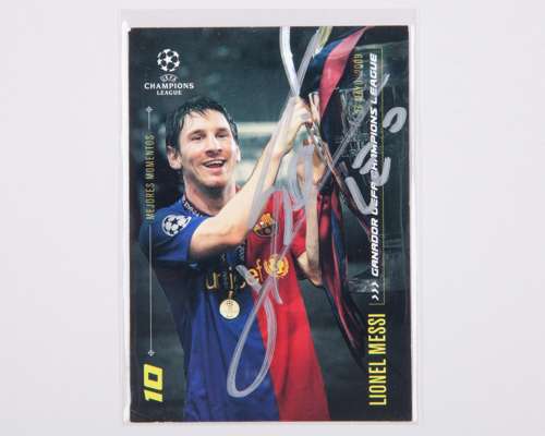 Lionel Messi autographed Barcelona Champions League Topps Mejores Momentos trading card
