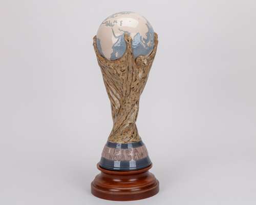Terry McDermott Lladro 1982 World Cup, the base inscribed FIFA World Cup