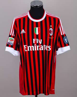 Robinho, red and black No.70 AC Milan short-sleeved shirt, 2011-12