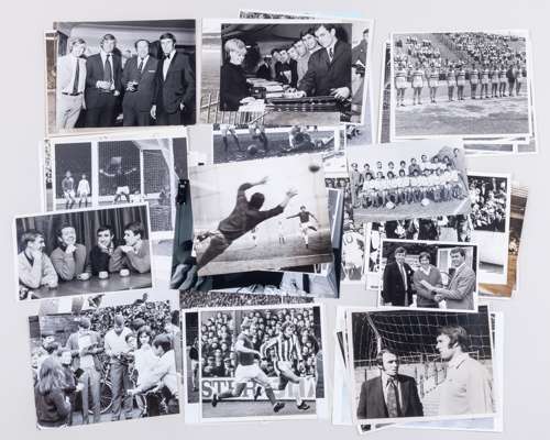 Geoff Hurst a large collection of West Ham United black and white press photographs