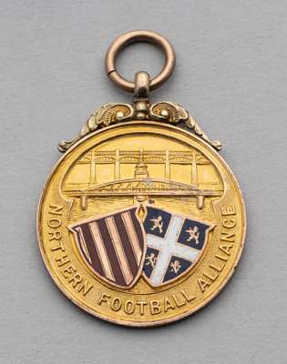 9ct gold & enamel Northern Football Alliance medal in season 1913-14,
 undated but with gold date letter for 1913-14, weight 10gms., reverse engraved 