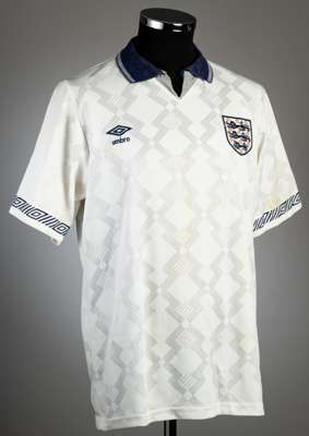 White England no.4 home jersey, circa 1991,
 Umbro, short-sleeved with England three lion badge and Umbro logo, reverse numbered 4 in red, size Large,