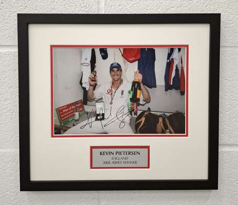 Kevin Pietersen signed photograph - Ashes changing room 2005