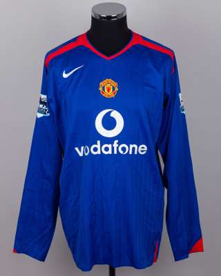 Cristiano Ronaldo blue and red No.7 Manchester United long-sleeved shirt, 2005-06