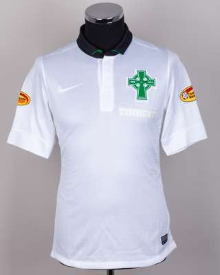 Scott Brown white and black No. Celtic short-sleeved shirt, 2012-13