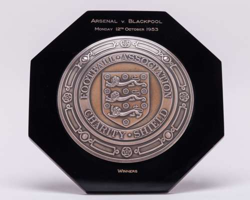 Len Wills an Arsenal v. Blackpool 1953 Charity Shield plaque