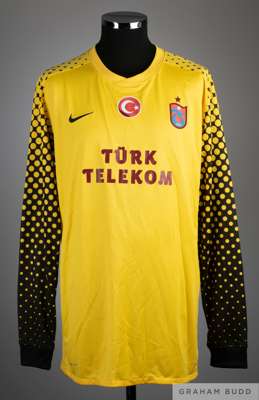 Tolgar Zengin yellow No.29 Turkey long sleeved goalkeeper shirt, 2008-09, 
 Nike size 46/48, crew neck with embroidered cloth badges, reverse lettered