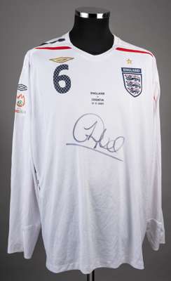 Sol Campbell white No.6 England v. Croatia 2008 European Championship Qualifier long-sleeved jersey, 2007-08, 
 Umbro, XXL, with v-neck collar and emb
