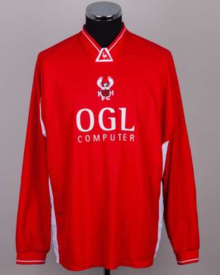 Ian Clarkson red and white No.12 Kidderminster Harriers long-sleeved shirt, 2001-02