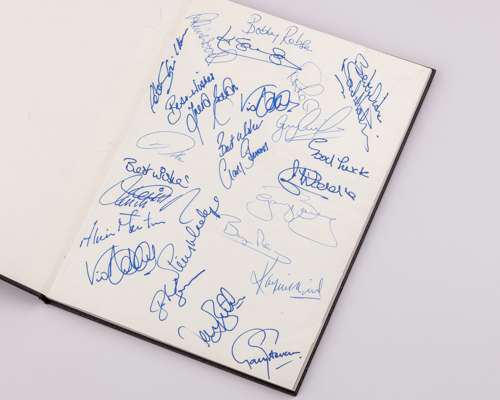 England World Cup Mexico 1986 autographed official F.A. souvenir brochure