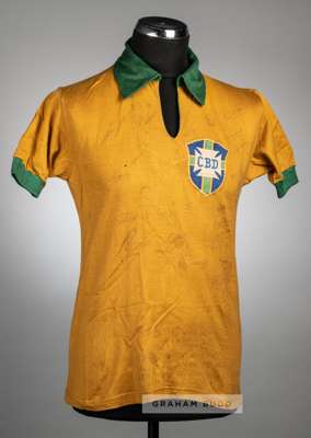 An autographed yellow and green Brazil no.19 home jersey, circa 1962,
 Ceppo, short-sleeved with embroidered CBD country emblem badge, reverse numbere