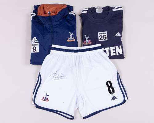 Les Ferdinand blue No.9 Tottenham Hotspur tracksuit jacket, 2000-01