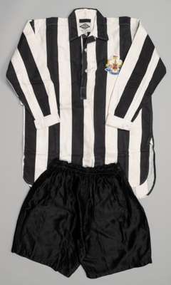 Black & white striped Newcastle United F.A. Cup final no.10 jersey v Arsenal, played at Wembley, 3rd May 1952,
 Umbro, long-sleeved with embroidered c