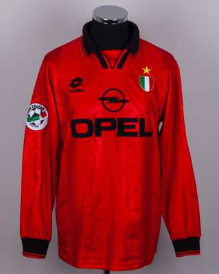 Christophe Dugarry red No.19 AC Milan v. Liverpool Euro Sixes long-sleeved shirt, 1997