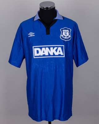 Duncan Ferguson blue and white No.9 Everton short-sleeved shirt, 1995-96