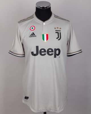Cristiano Ronaldo No.7 Juventus away match issued short-sleeved shirt