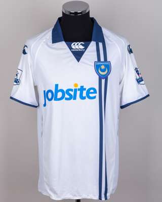 Marc Wilson white and blue No.35 Portsmouth v. Manchester United short-sleeved shirt, 2010