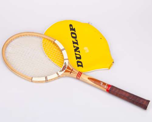 Billie Jean King autographed yellow Dunlop tennis racket cover
