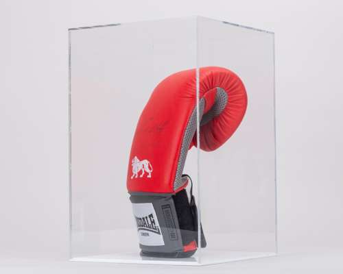 Ricky Hatton autographed red Lonsdale boxing glove display