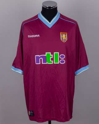 Dion Dublin claret No.9 Aston Villa short-sleeved shirt, 2001-02