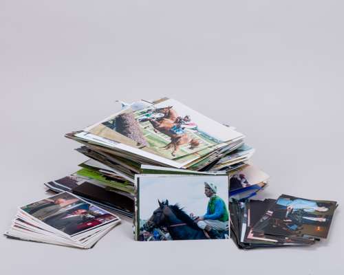 Collection of horse racing colour photographs