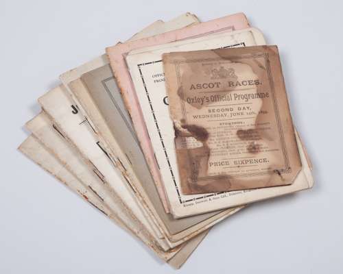 A collection of 13 racecards for Flat fixtures dating between 1899 and 1931