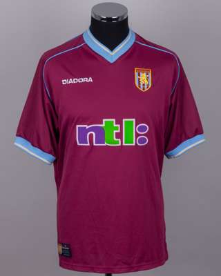 Steve Stone claret No.18 Aston Villa v. Fulham short-sleeved shirt, 2001