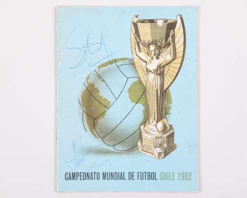 1962 Chile World Cup Tournament programme, issued by the Chile Tobacco Company