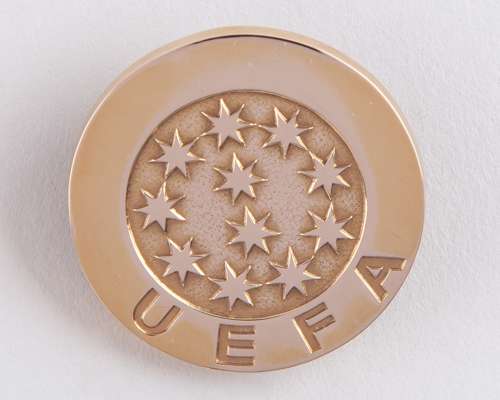 Sammy Lee gilt-metal Liverpool v. Real Madrid UEFA European Cup winner's medal, 1981