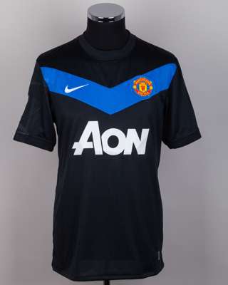 Darren Fletcher black and blue No.24 Manchester United short-sleeved shirt, 2009-10