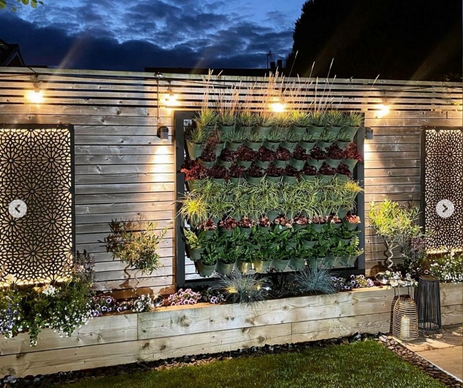 Self-Irrigating Vertical Live Wall Kits due to Stock Clearance