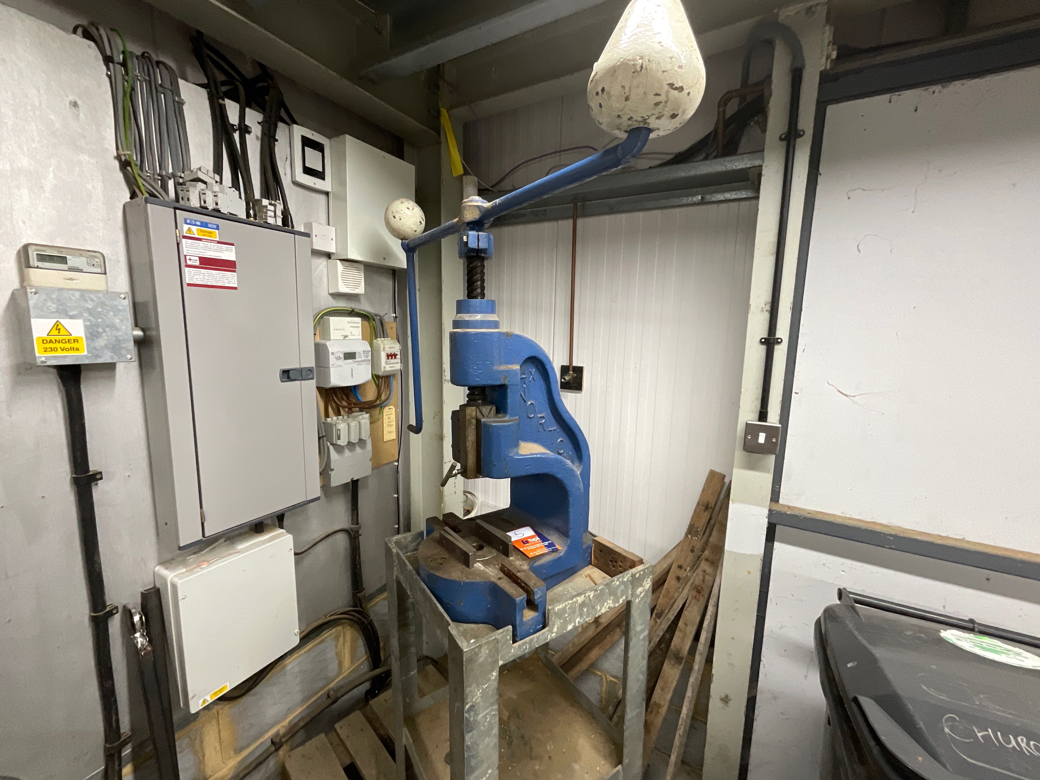 Entire Contents of Workshop to include Woodworking & Engineering Machinery, Tooling, Tools & more, due to Retirement | No VAT on Hammer