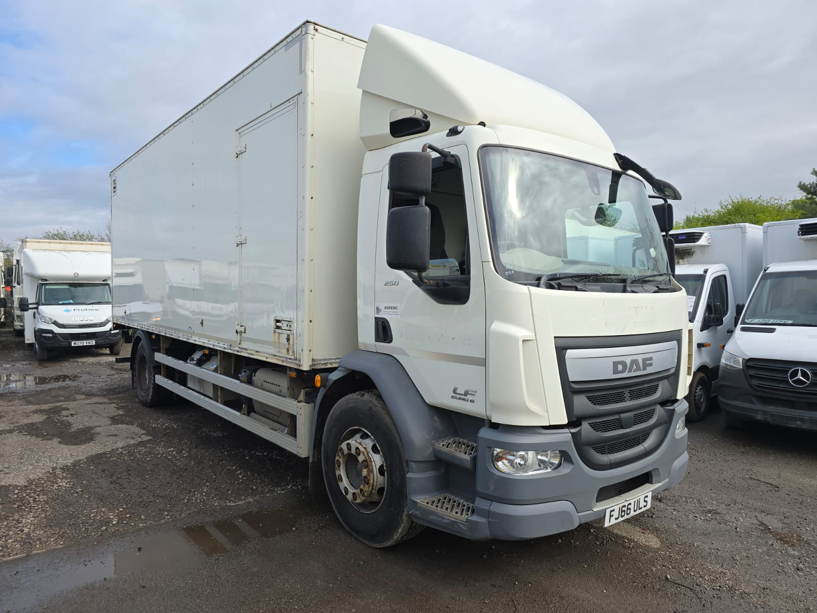 2018 DAF CF Dropside Crane Lorry, 2016 DAF LF Confidential Waste Shredder, 2019 DAF LF Box Lorry & 2020 Iveco Box Lorry direct from Lease Company, due to Fleet Renewal