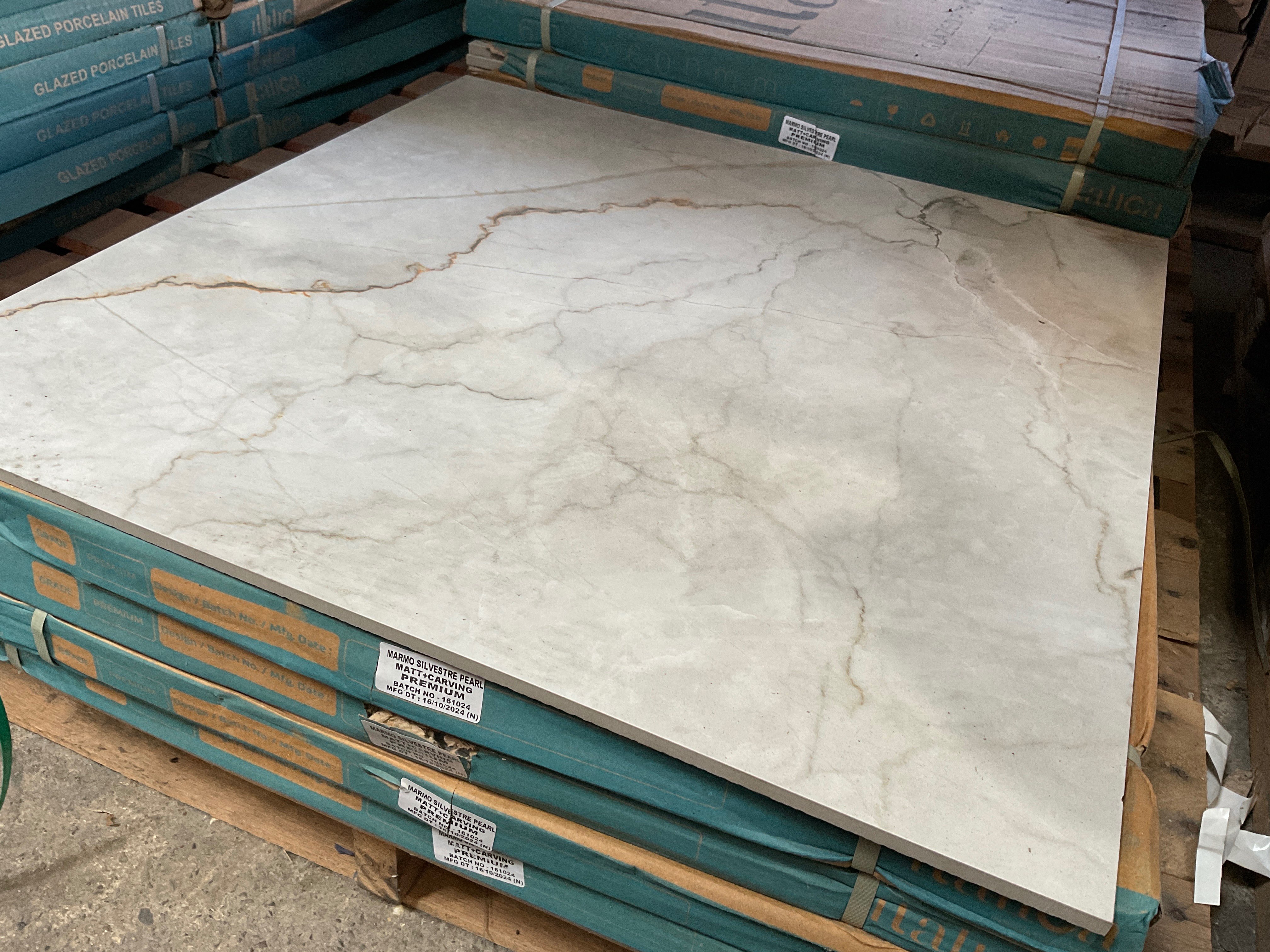 Floor & Wall Tiles on behalf of Tiling Contractor, due to Liquidation | No Reserve | Loading Available