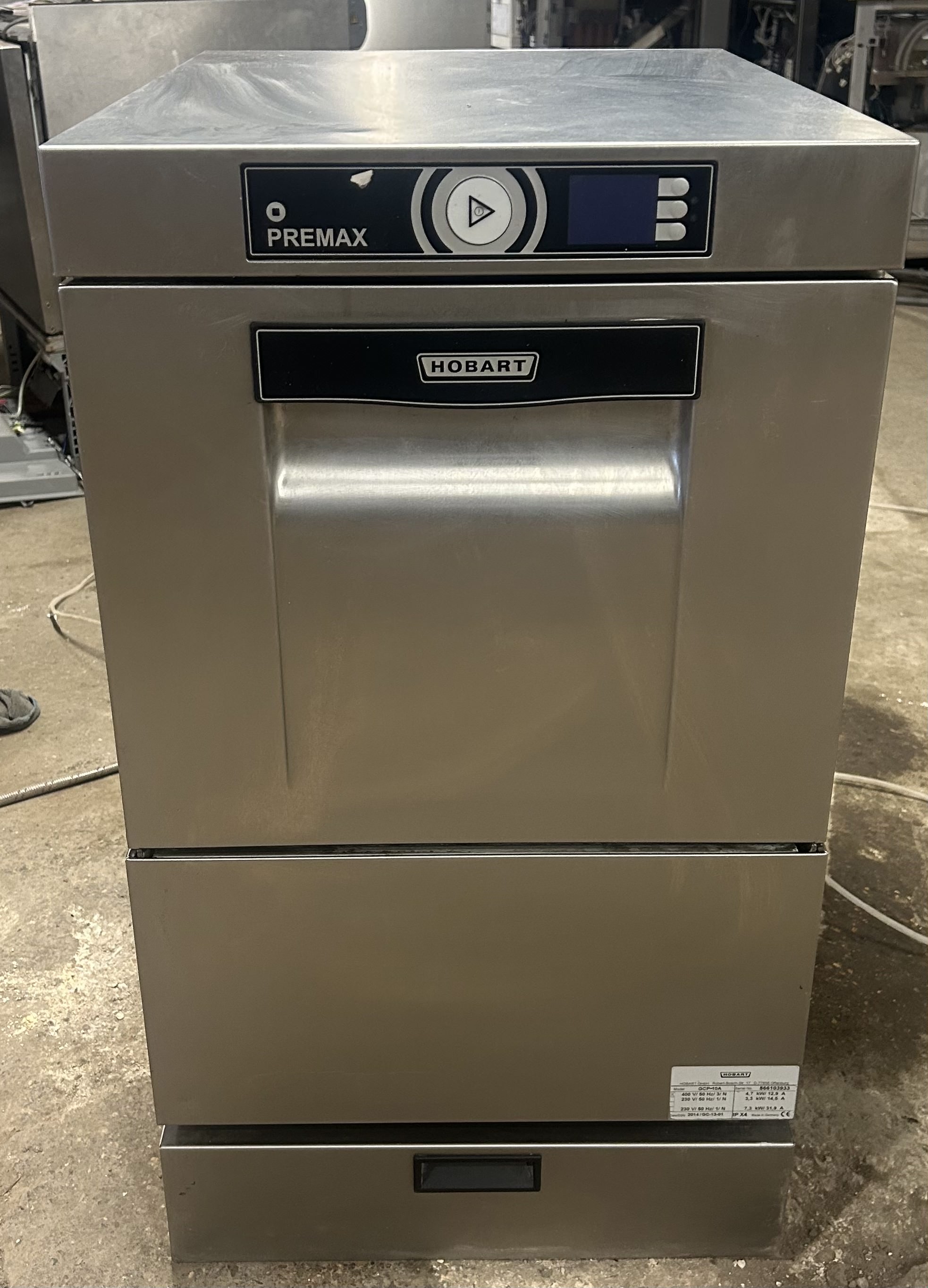 Short Notice Commercial Catering Equipment to include Glasswashers, Wok Range, Bain Marie, Ice Cream Machine, 5 Well Servery, Coffee Machines & more, due to Stock Clearance