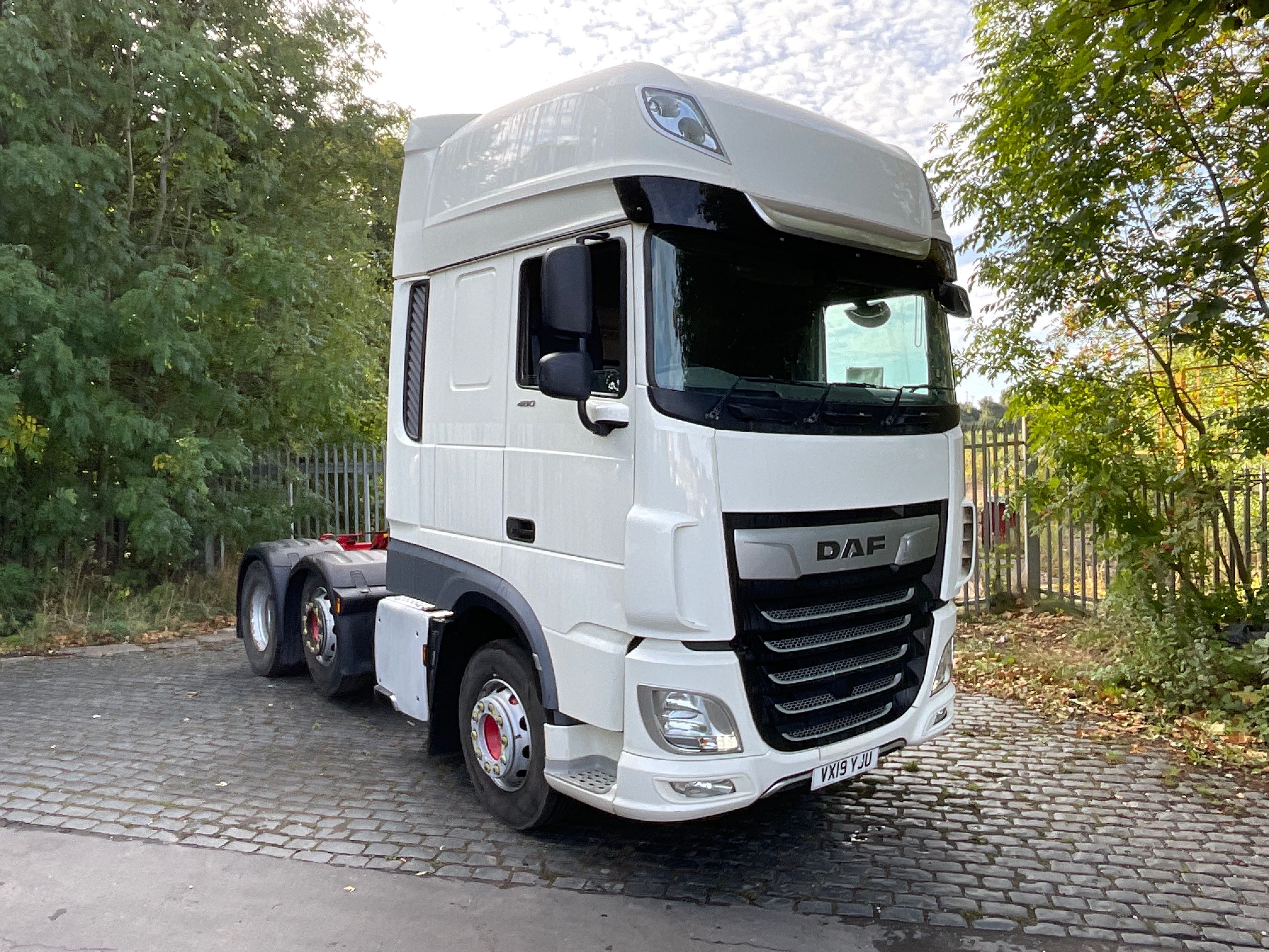 2019 DAF XF 480 Super Space Tractor Units direct from Finance Company, due to End of Lease