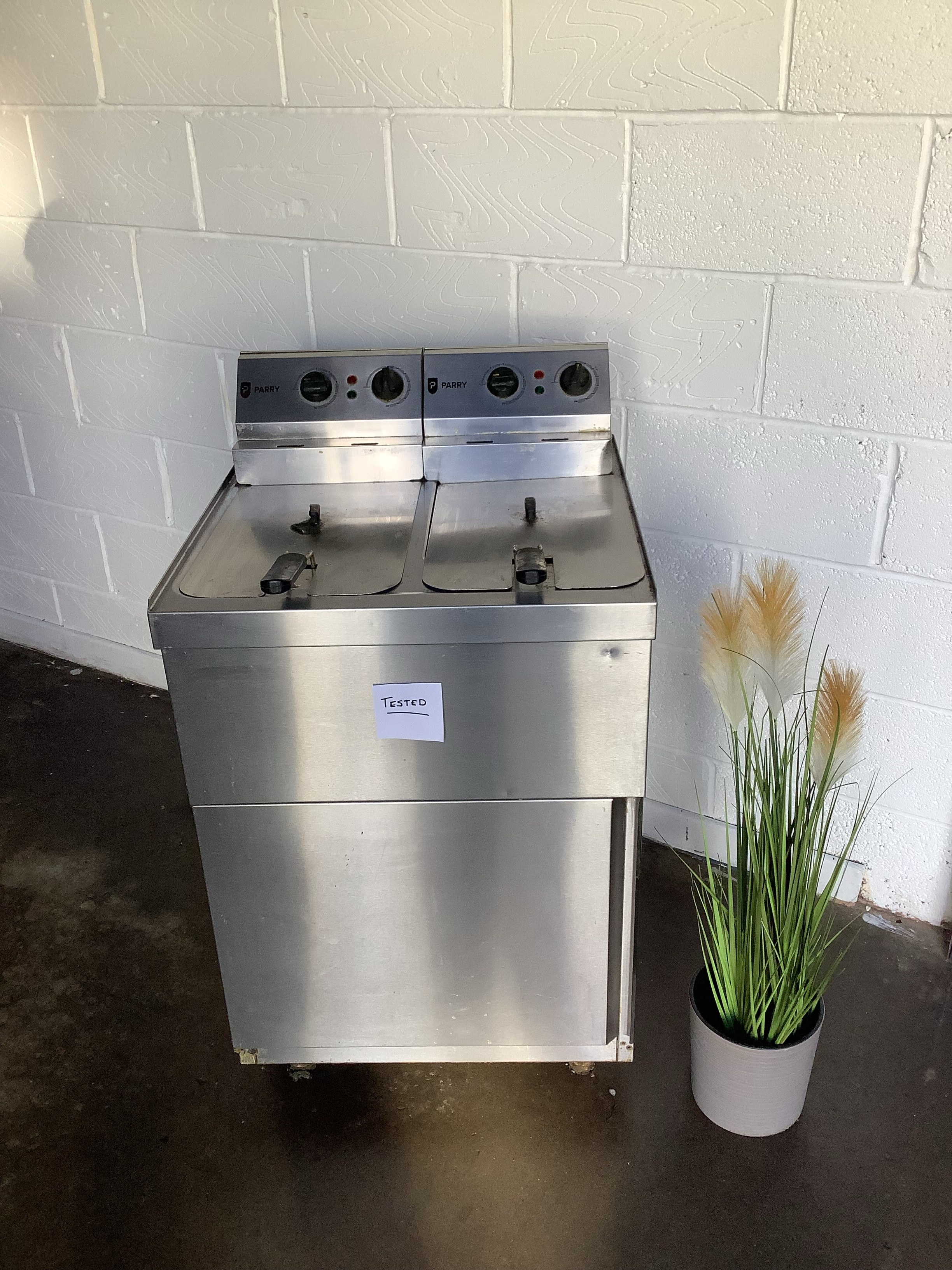 Commercial Catering Equipment to include Dishwashers, Fryers, Fridges, Blast Chillers, Ovens, Kebab Machines & more, due to Stock Clearance