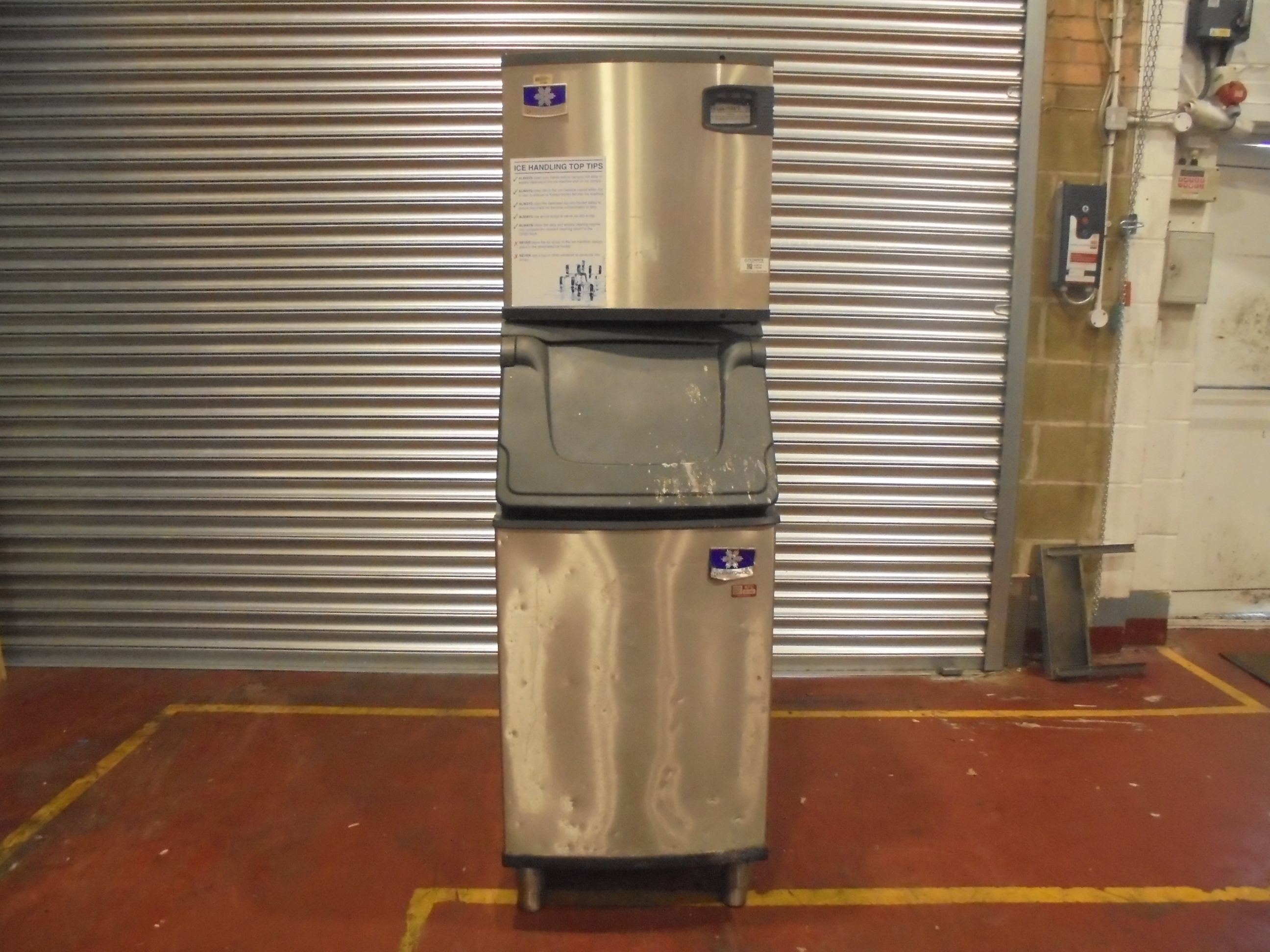 Commercial Catering Equipment to include Ovens, Fryers, Ice Cream Machines, Ice Machines, Fridges & more | Loading & Shipping Available