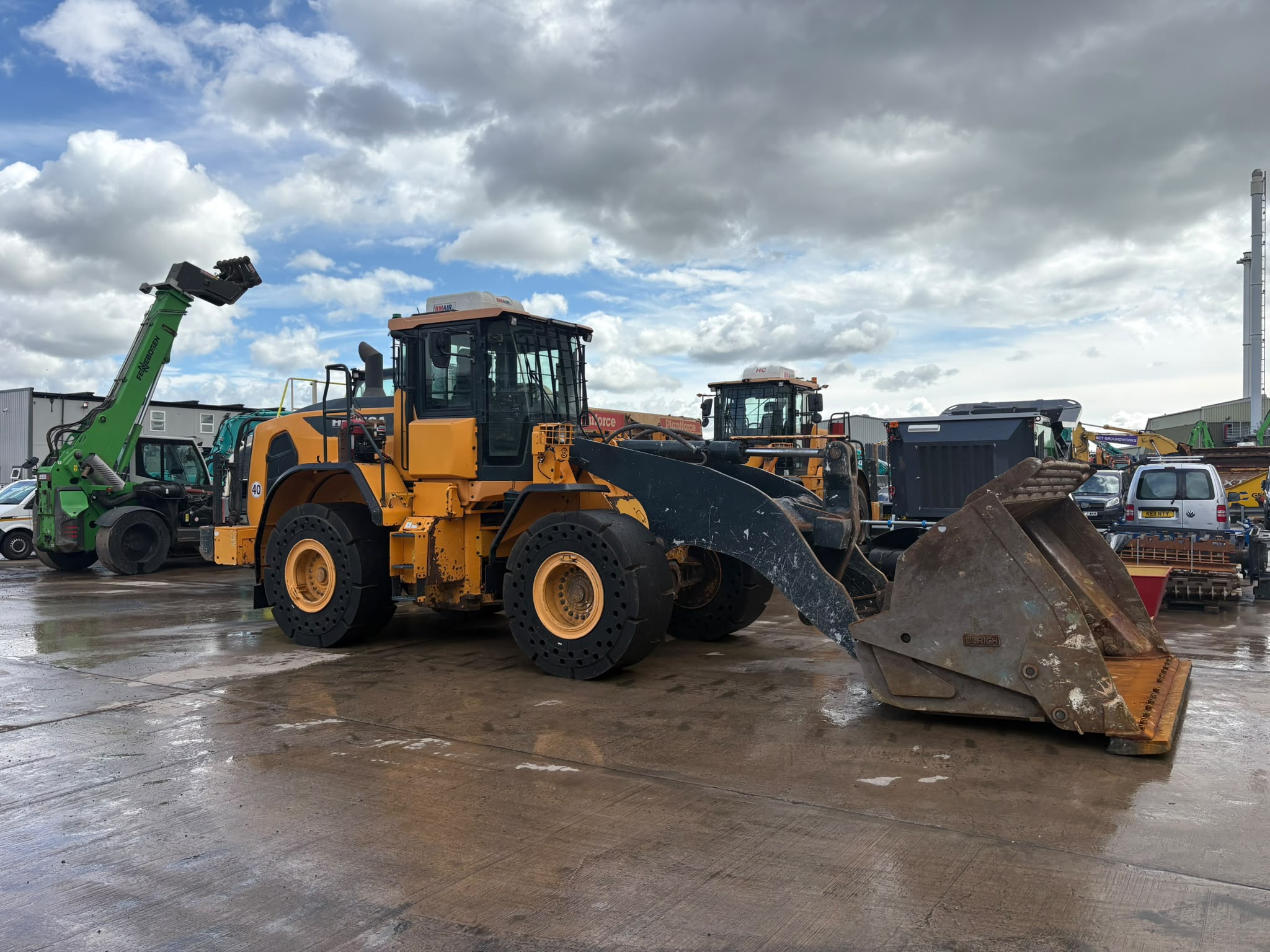 Hyundai Wheel Loaders direct from Finance Company, due to End of Lease | Subject to Vendor Approval