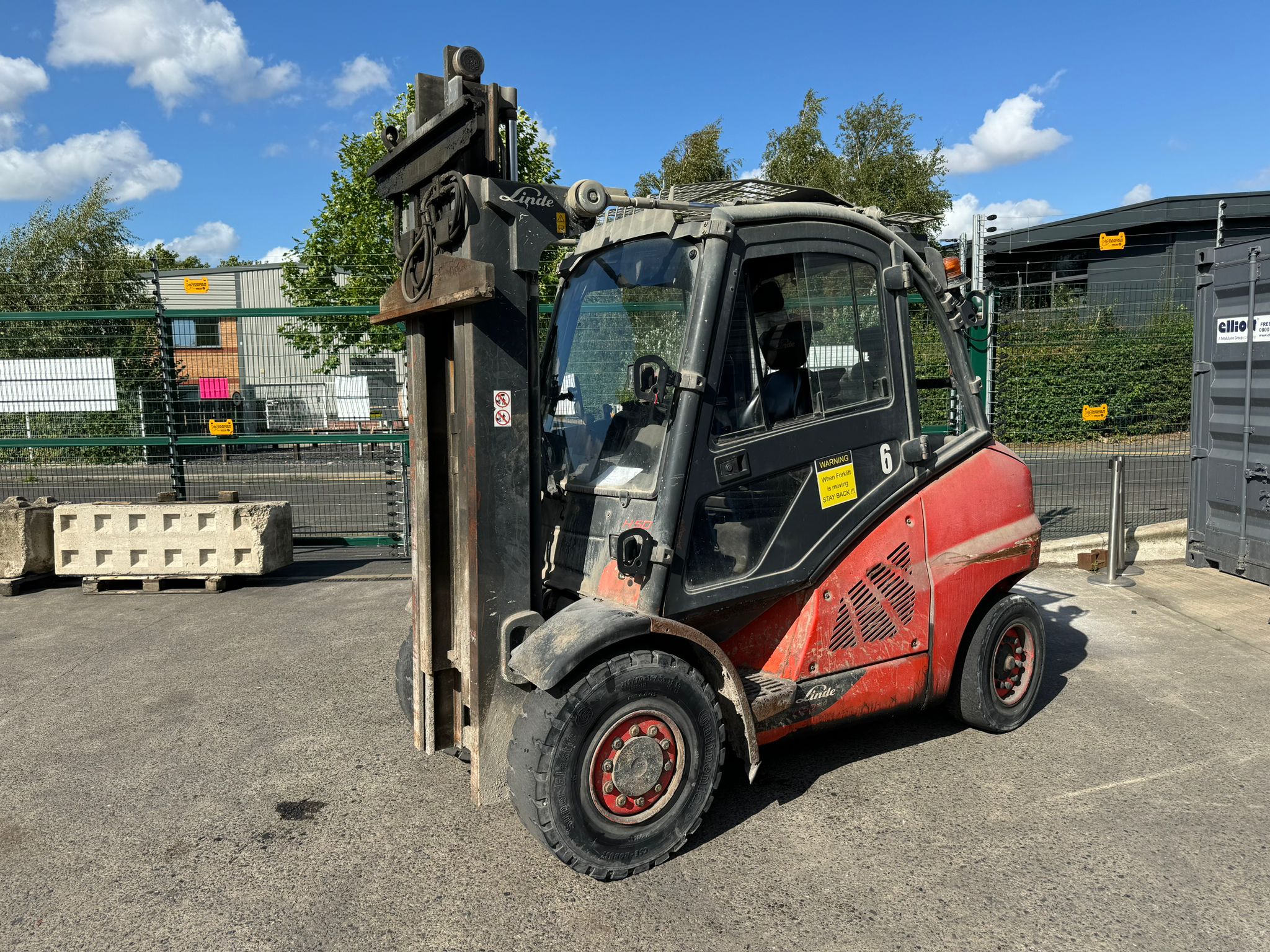 2017 Linde H50T-02 5 Ton Gas Forklift Trucks & 2016 Linde H50D-02 5 Ton Diesel Forklift Truck on behalf of Finance Company, due to End of Lease