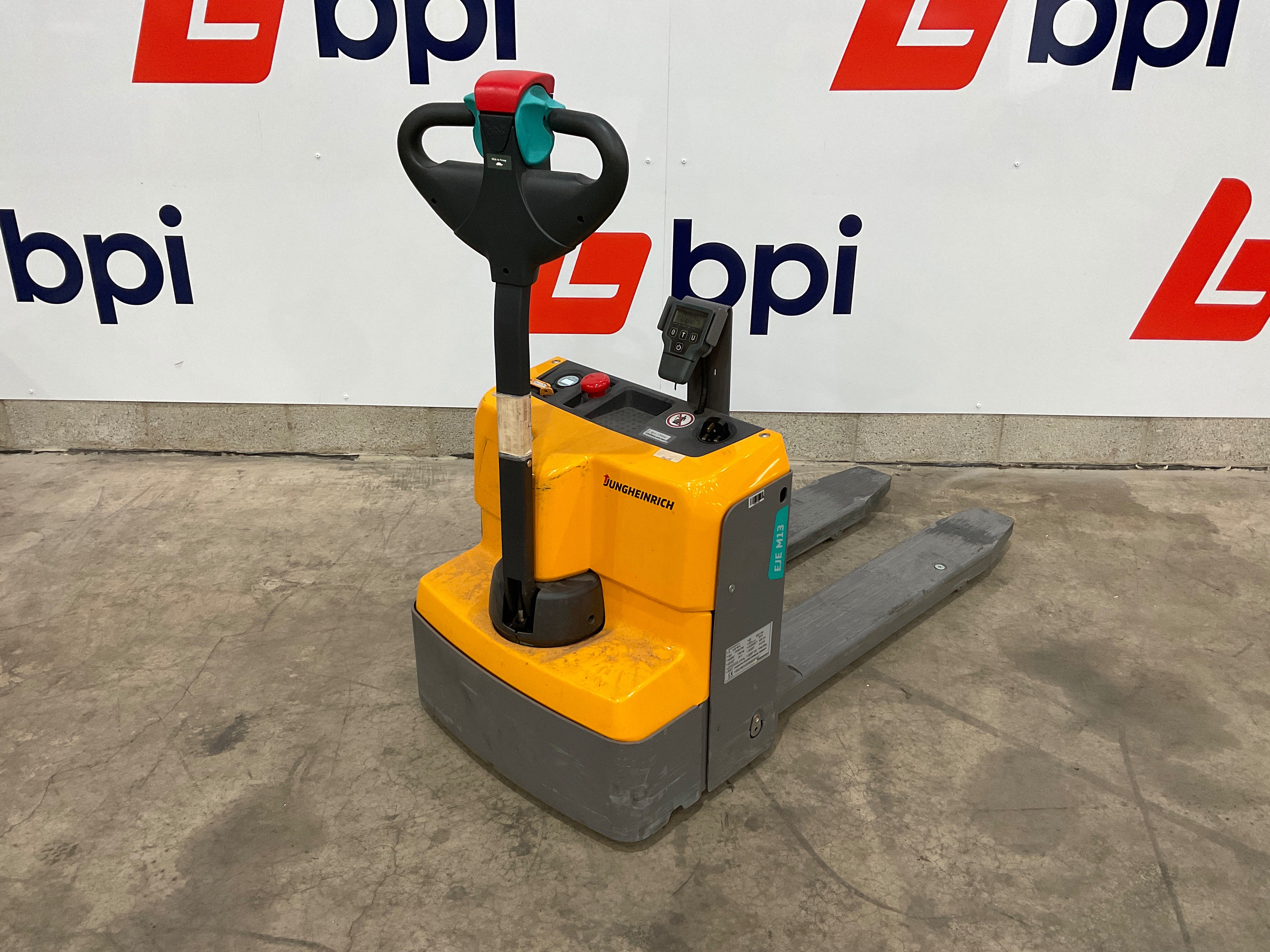 Forklift Truck, Electric Pallet Trucks, Pallet Trucks, IT Equipment & more on behalf of the Liquidator of WordUnited Ltd. | Subject to Vendor Approval