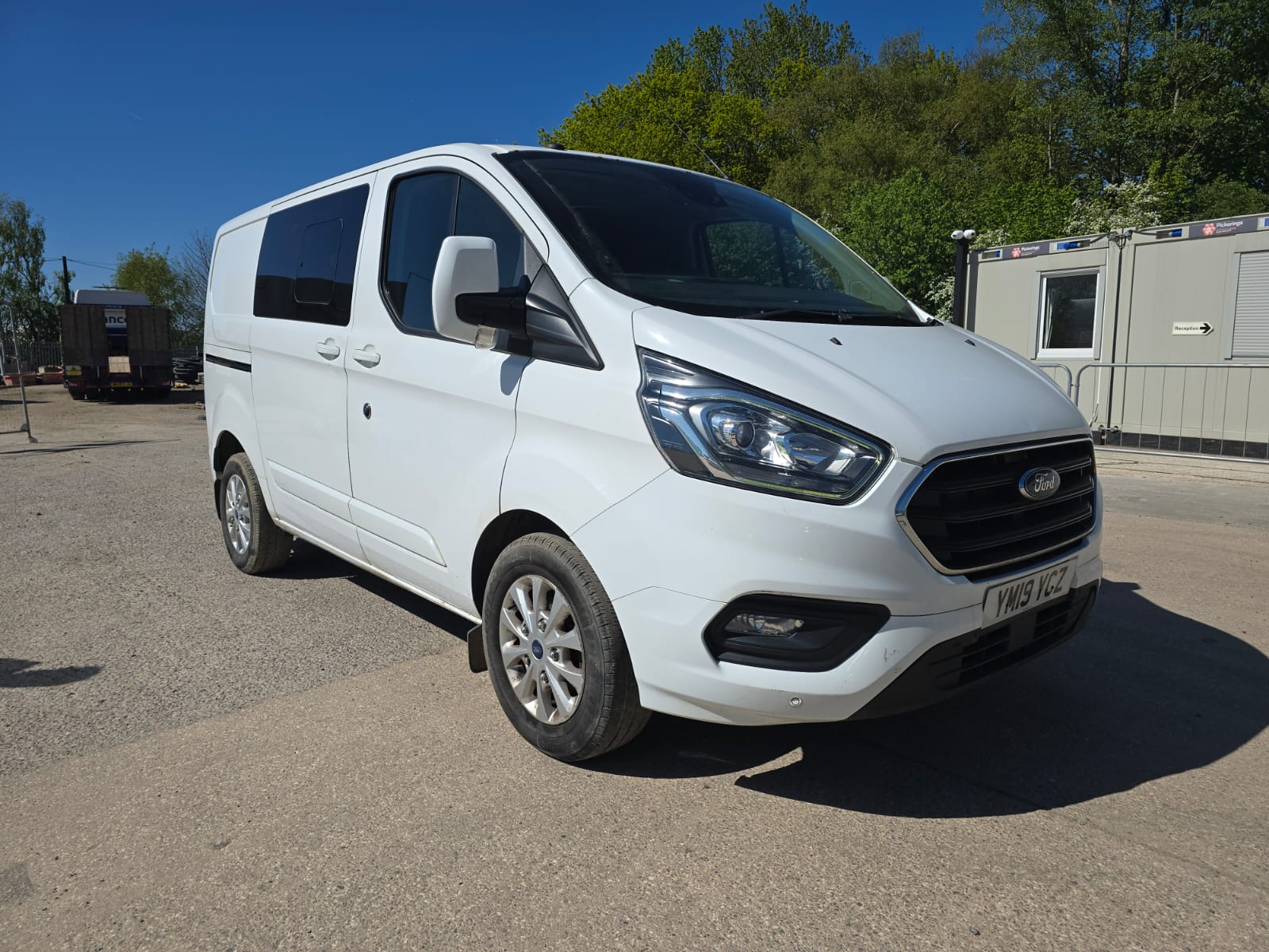 Commercial Vehicles to include 2022 DAF LF 210 FA 4×2 Distribution Box Van, 2019 Ford Transit Custom & 2015 Mercedes Atego Truck | Subject to Vendor Approval