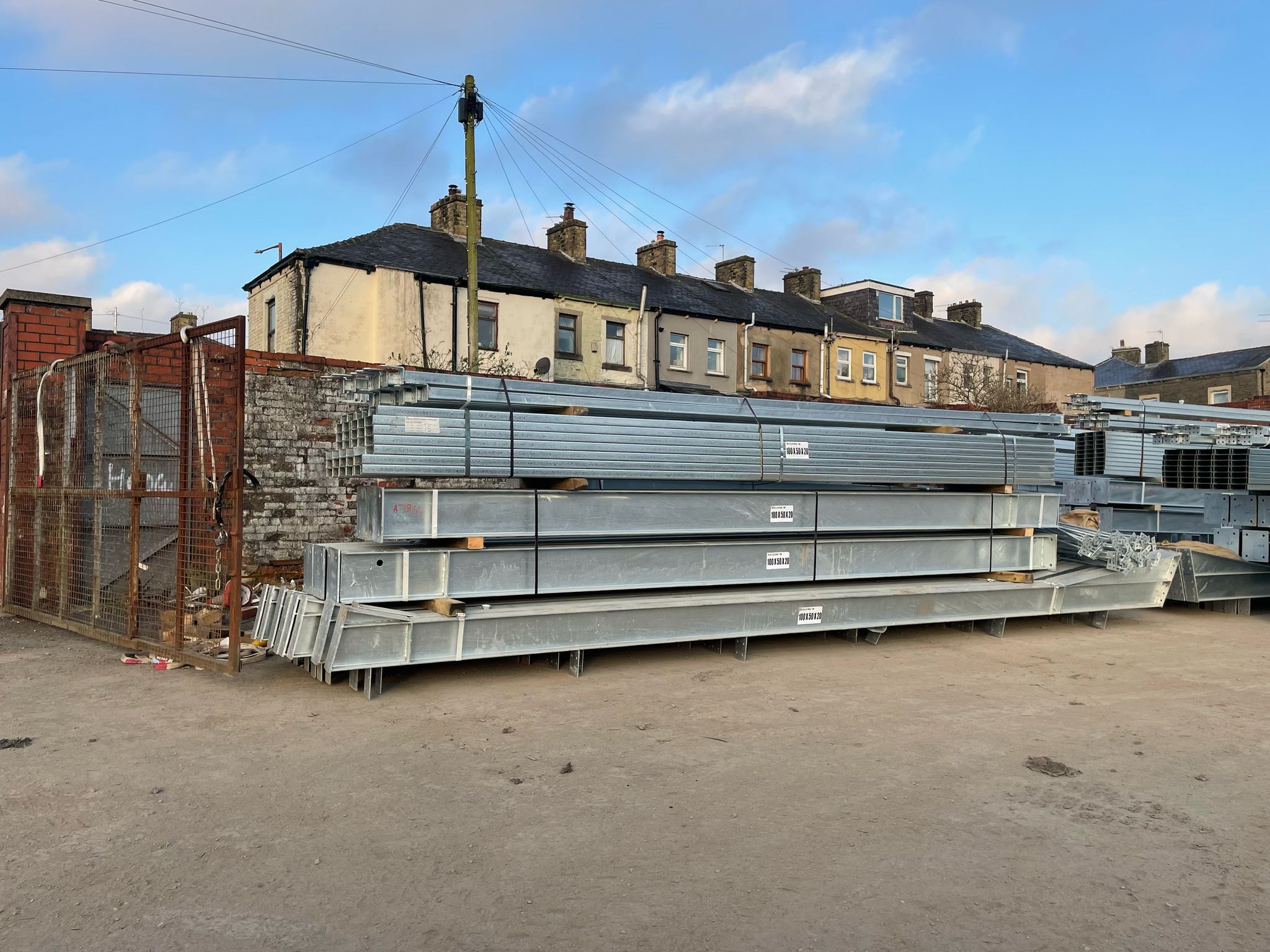 Unused Agricultural Galvanised Steel Buildings in Various Sizes with & without Purlins, due to Business Restructure | Loading Available | Winning Bids are Subject to Vendor Approval
