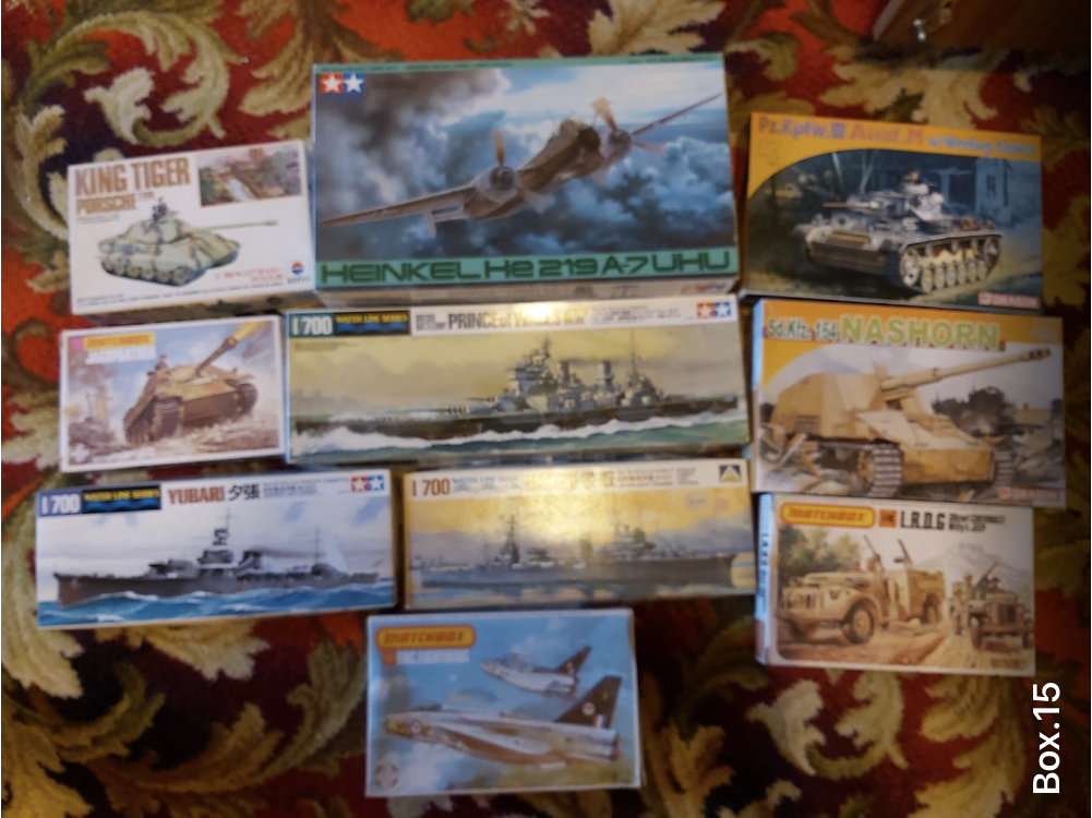 Collection of Military Model Kits, Battery Assisted Bikes & Mopeds on behalf of a Retired Collector | No VAT on Hammer