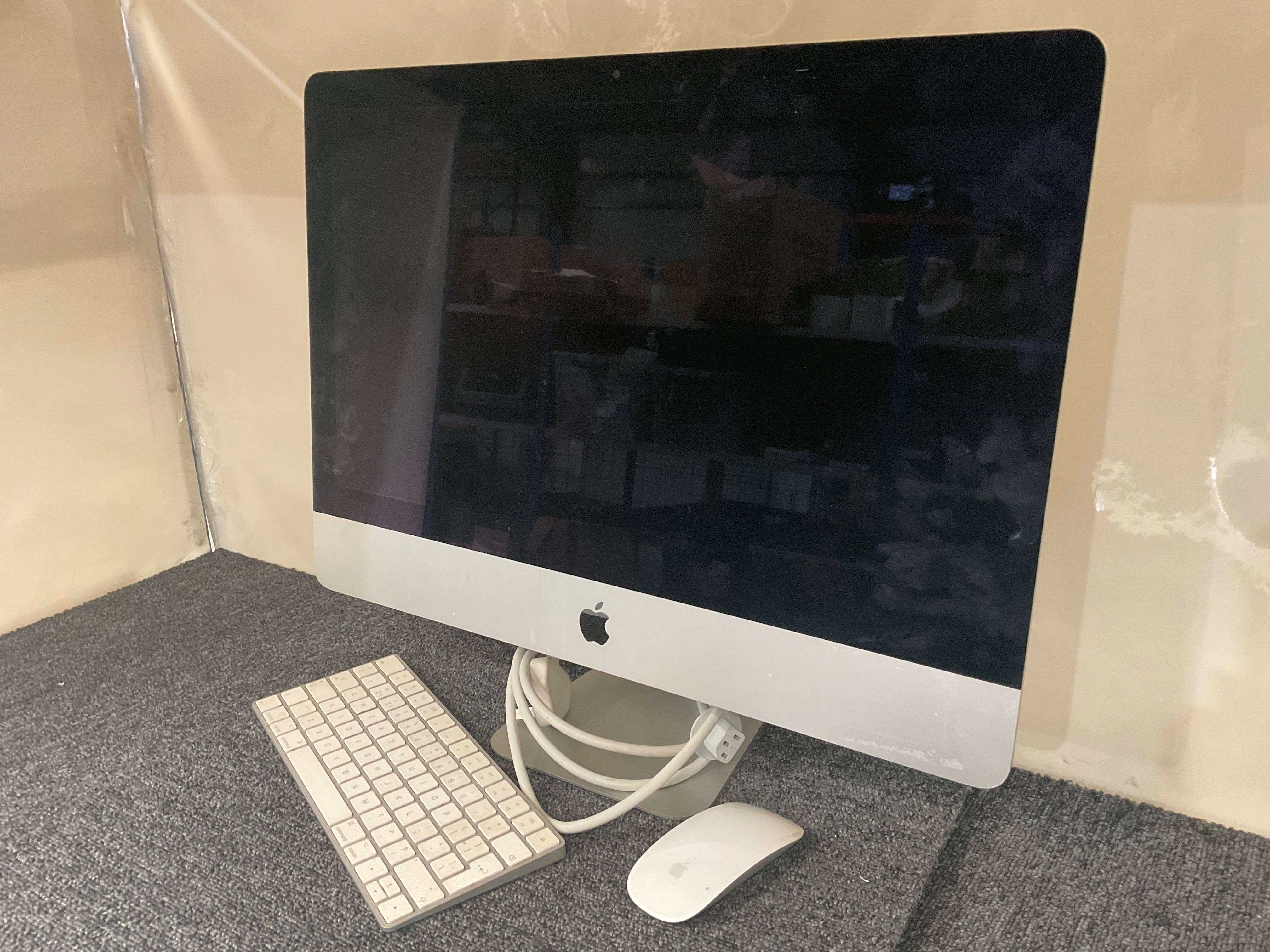 Photography & IT Equipment to include Studio Lighting, Laptops, Printers & more on behalf of the Administrators of Kit & Kaboodal Ltd | Subject to Vendor Approval