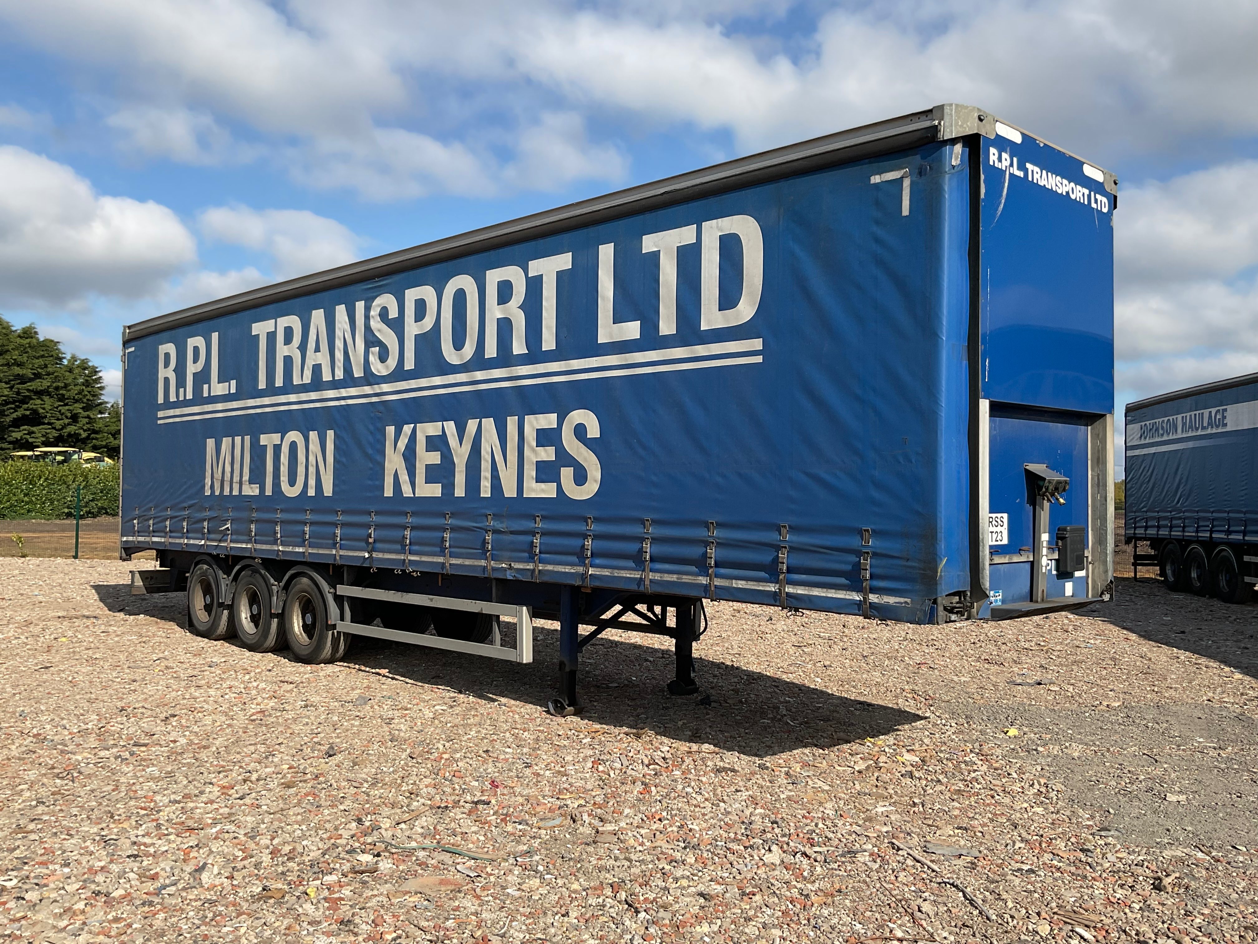 2016 Renault D18 Curtain Sider Lorry & Tri Axle Curtain Sided Trailers on behalf of R. Spivey & Son Limited, due to Liquidation | All Winning Bids are Subject to Vendor Approval