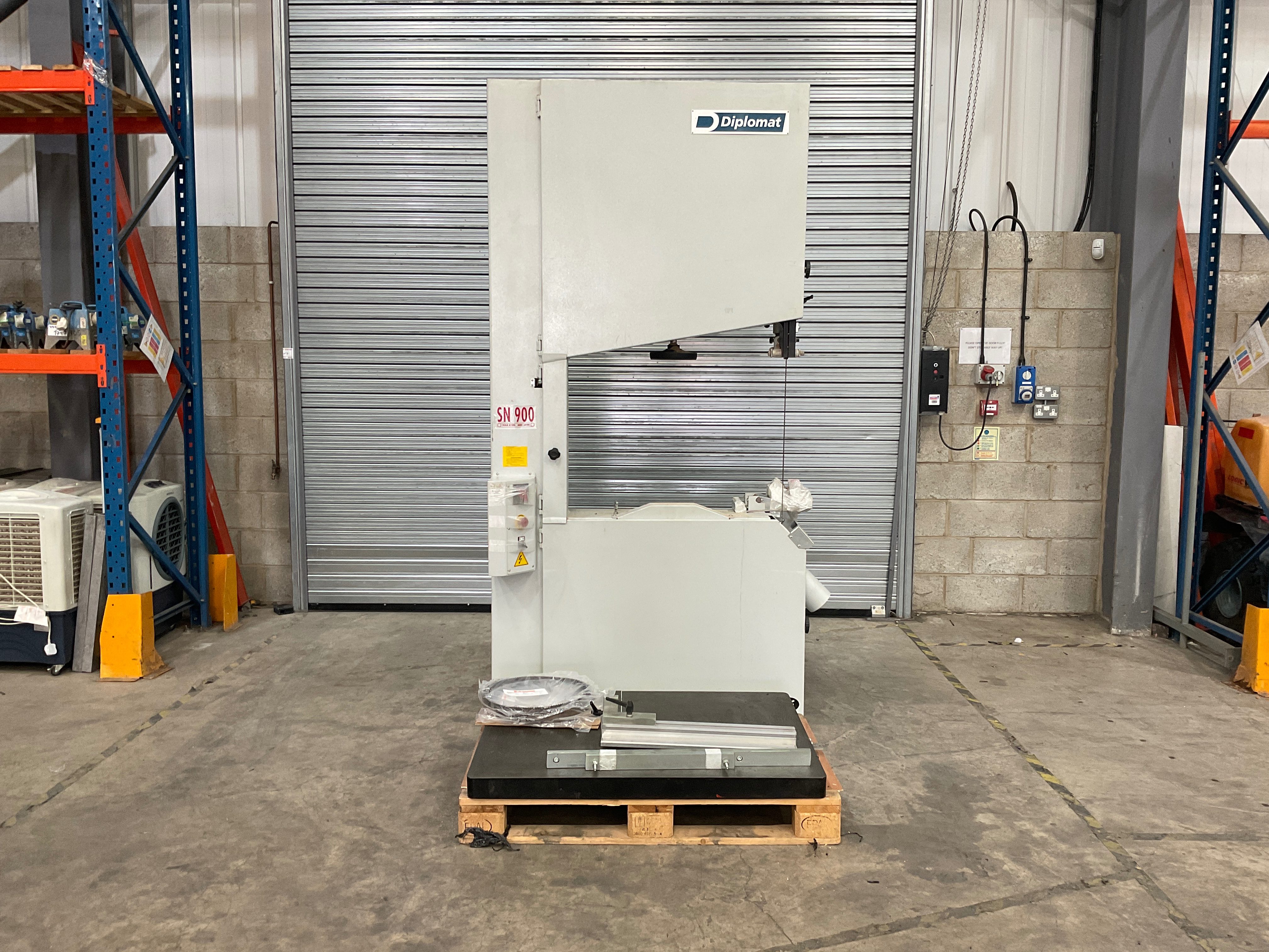Woodworking & Metalworking Machinery & Equipment to include CNC Machines, Edgebanders, Panel Saws, Spindle Moulders & more