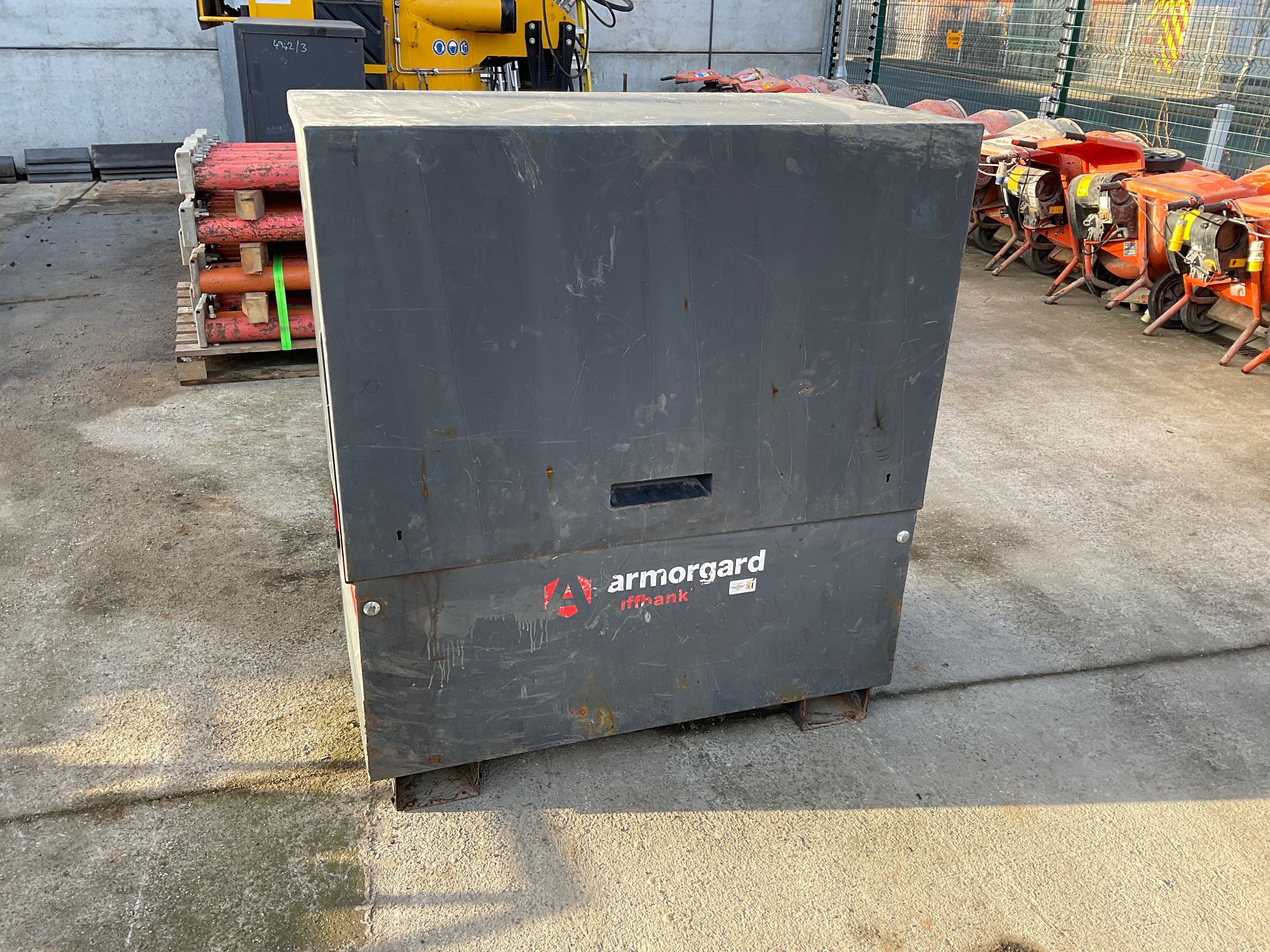 Remaining Assets of CSW Process Limited to include Hyundai R80 CR-9 Excavator, Renault Master Dropside Van, BSB Tinbin Type TC 2 Model 0213 Suction Excavator Attachment & more on behalf of the Administrators