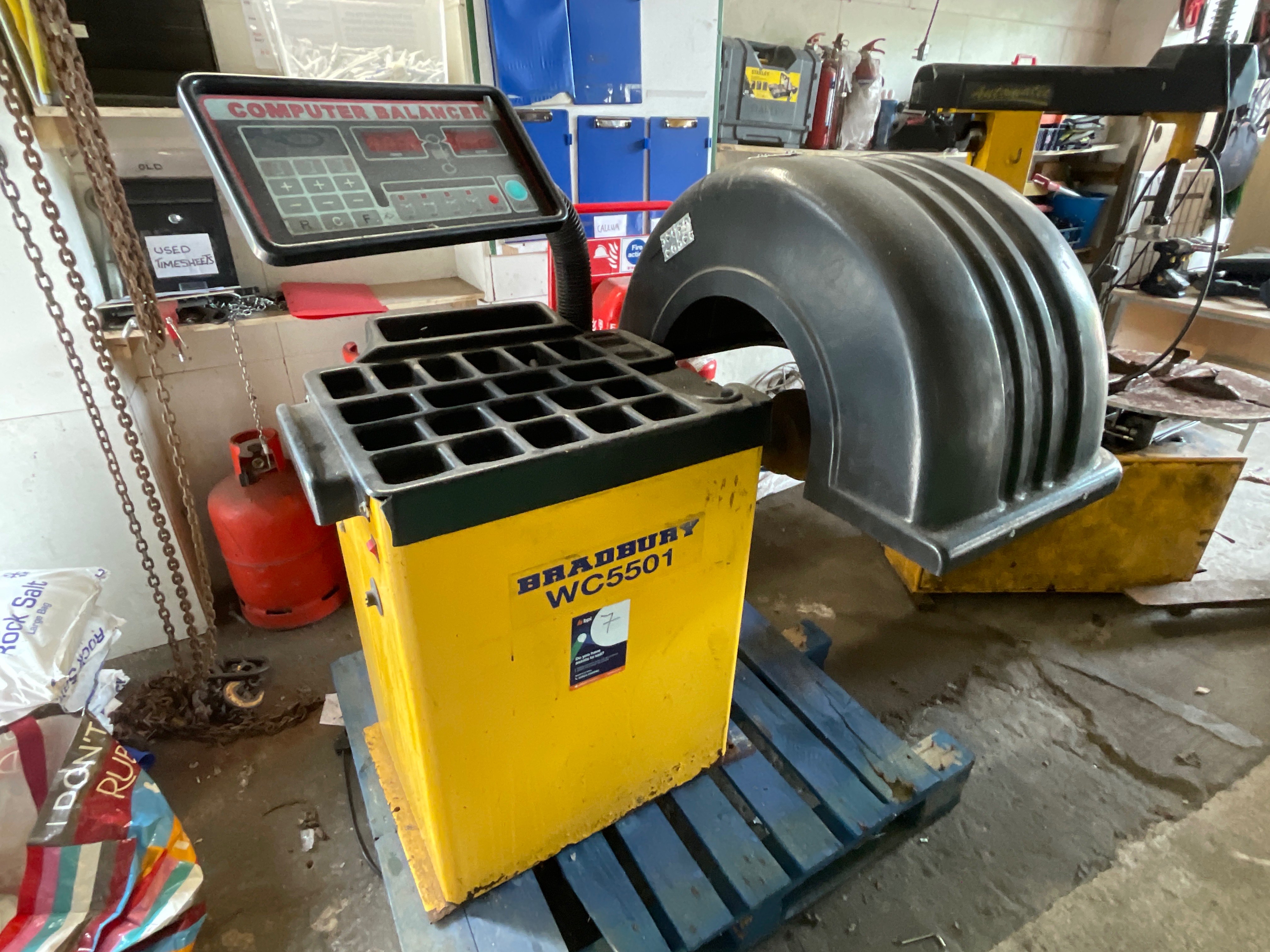 Traffic Management Vehicles, Machinery & Stock on behalf of the Liquidator of Viking Traffic Solutions Ltd. | Subject to Vendor Approval