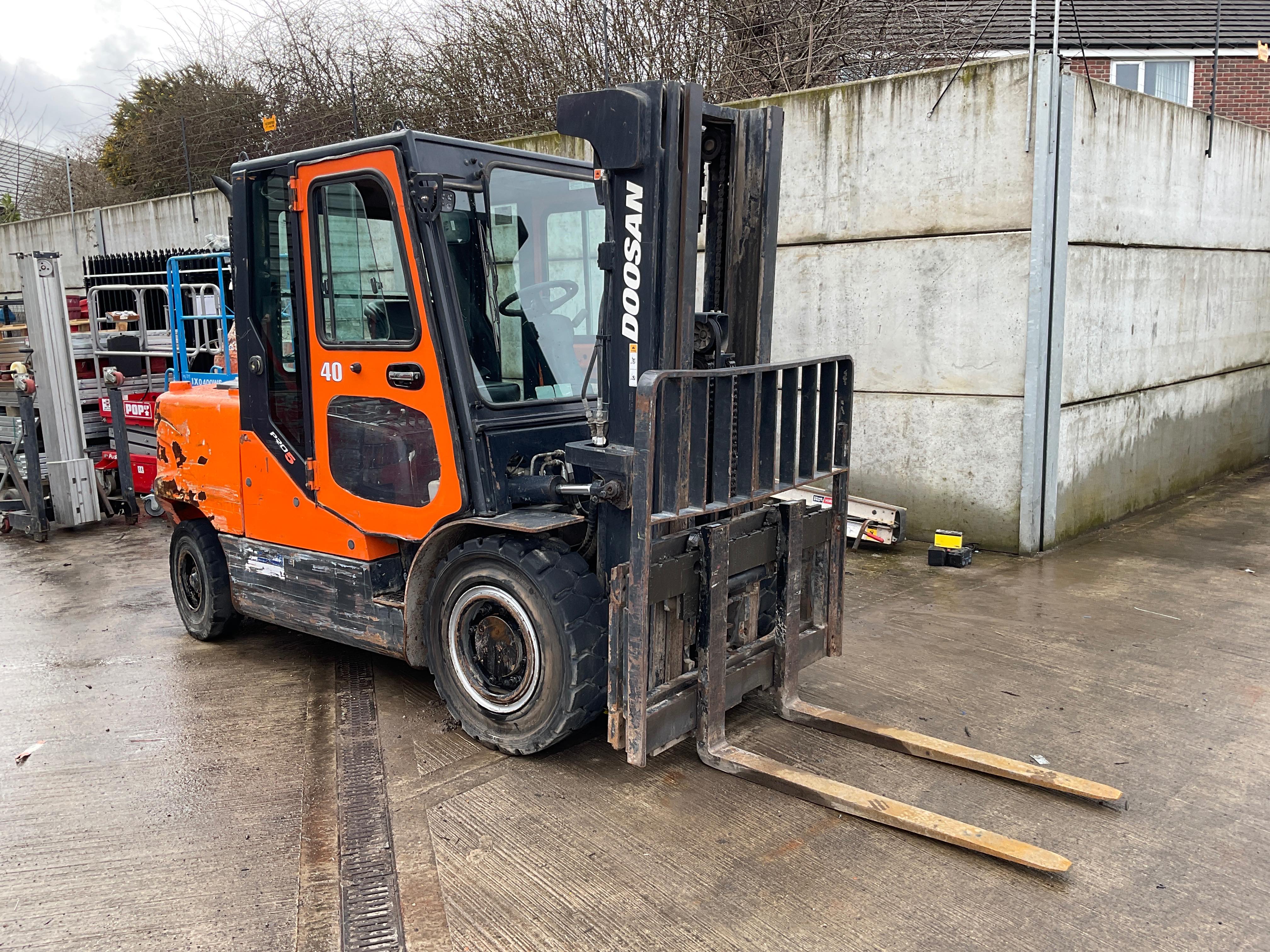 Electric, Gas & Diesel Forklift Trucks & Diesel Irion Side Loader on behalf of Finance Company | All Winning Bids are Subject to Vendor Approval